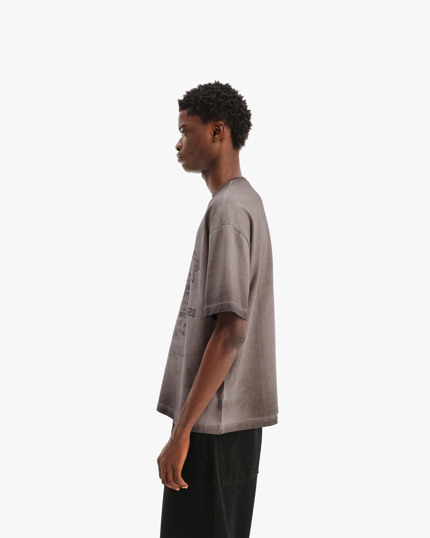 EMBLEM TEE BROWN
