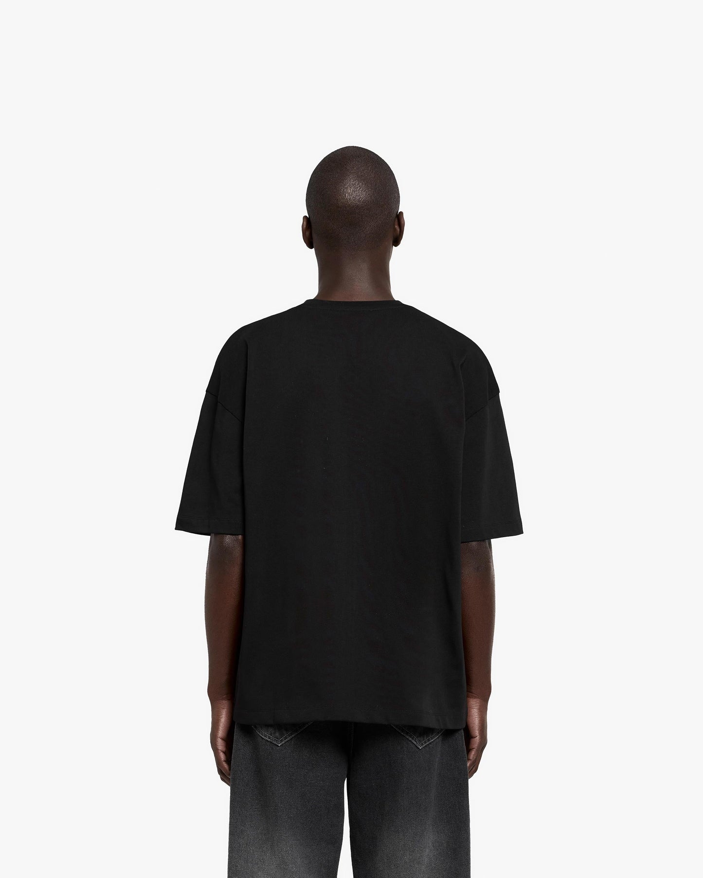 BROKEN SCRIPT TEE BLACK