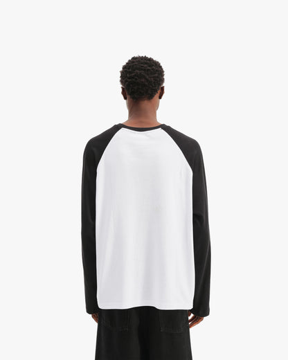 BLONDE AMBITIONS LONGSLEEVE WHITE/BLACK