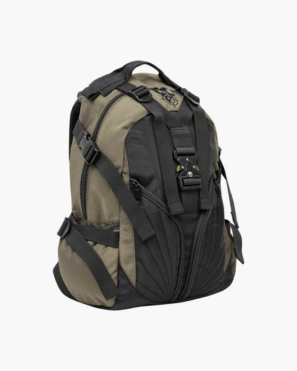 BUCKLE BACKPACK - MILITARY GREEN