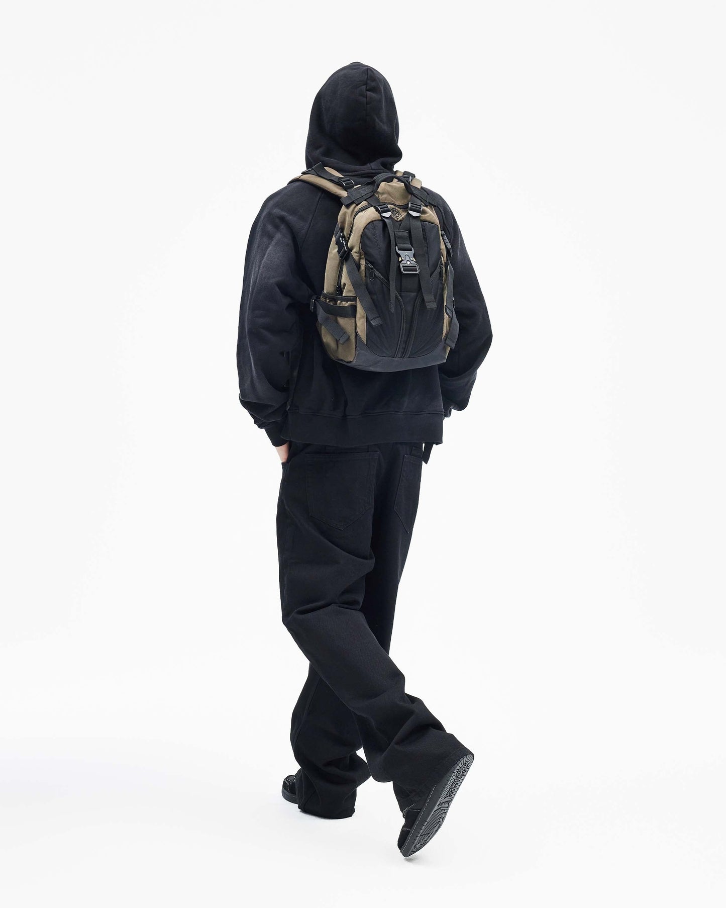 BUCKLE BACKPACK - MILITARY GREEN