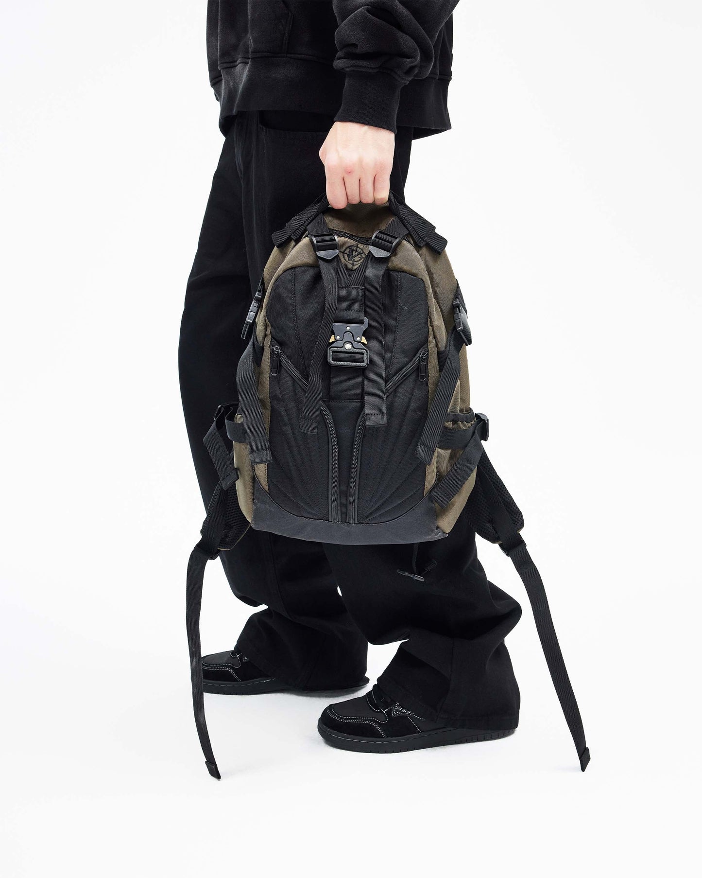 BUCKLE BACKPACK - MILITARY GREEN