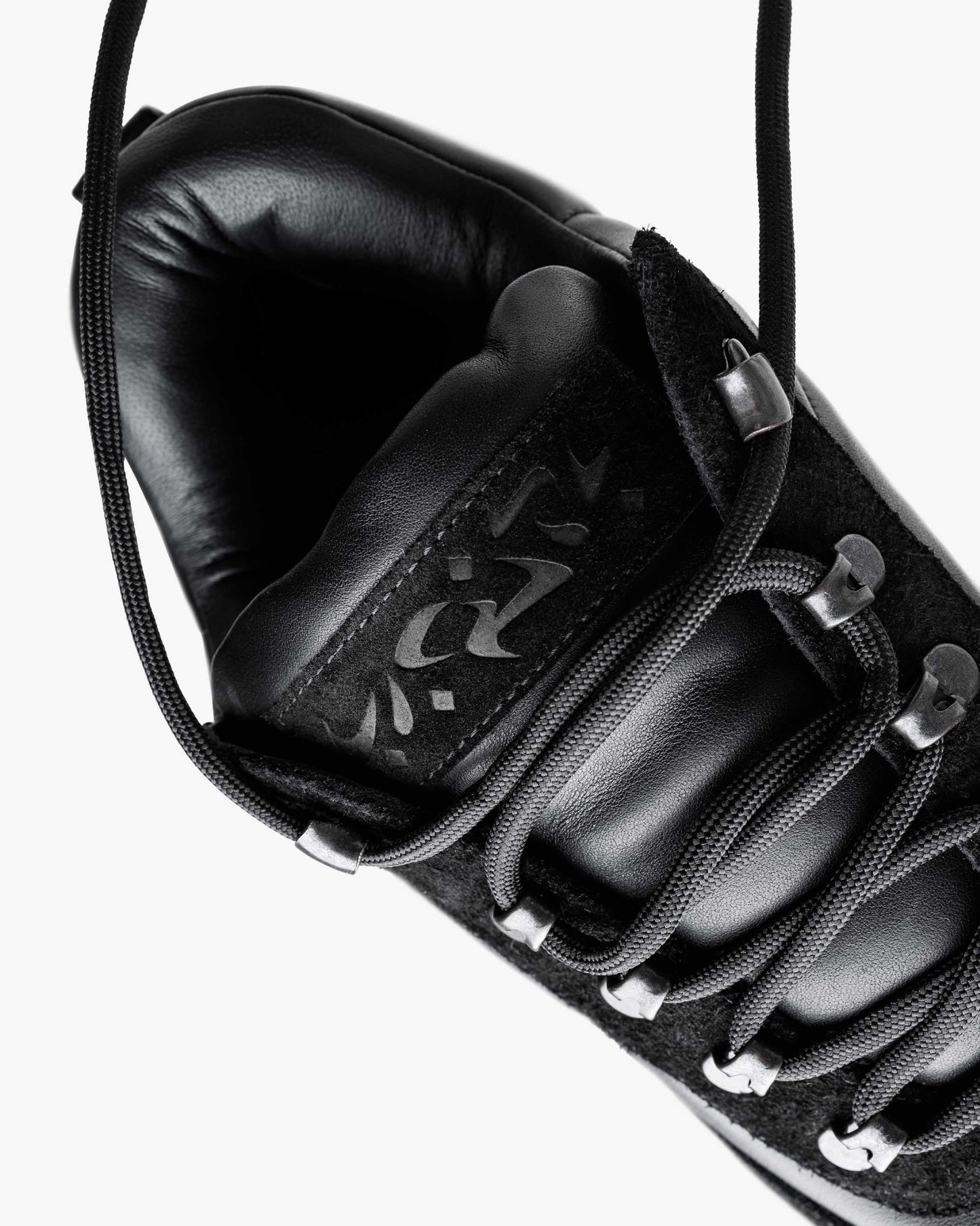 VENTURE LOWS "TRIPLE BLACK"